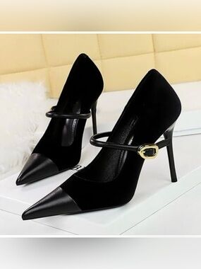 NWB Women's Stiletto High Heel Pointed Toe Suede Ankle Strap Metal Buckle
